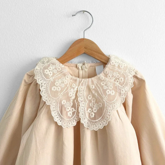 NWT Pretty Girls Peasant Dress Long Sleeve Bohemian Floral Lace Bib Boutique 5T - Picture 3 of 4